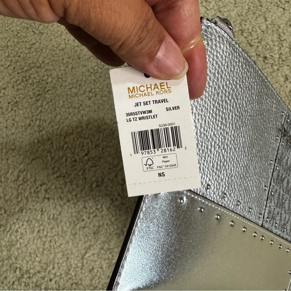 NWT Michael Kors Jet Set Travel Large Studded Metallic Silver Patchwork Wristlet